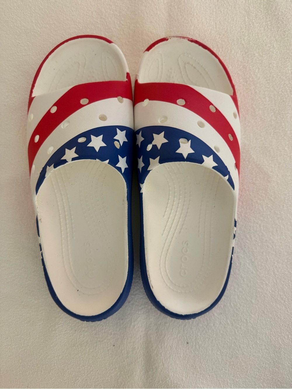 CROCS Womens/Mens Red White Blue Star Slide Clogs